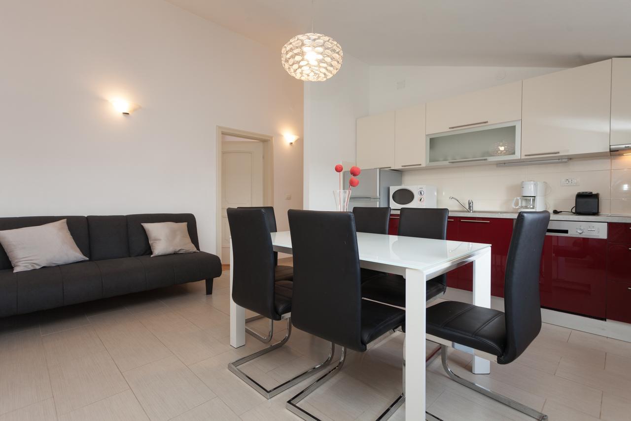 רוביני Apartments Alice מראה חיצוני תמונה