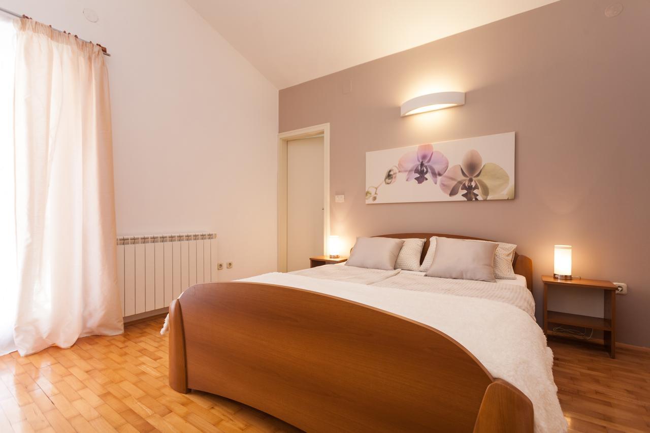 רוביני Apartments Alice מראה חיצוני תמונה