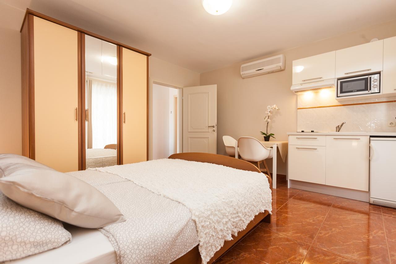 רוביני Apartments Alice מראה חיצוני תמונה