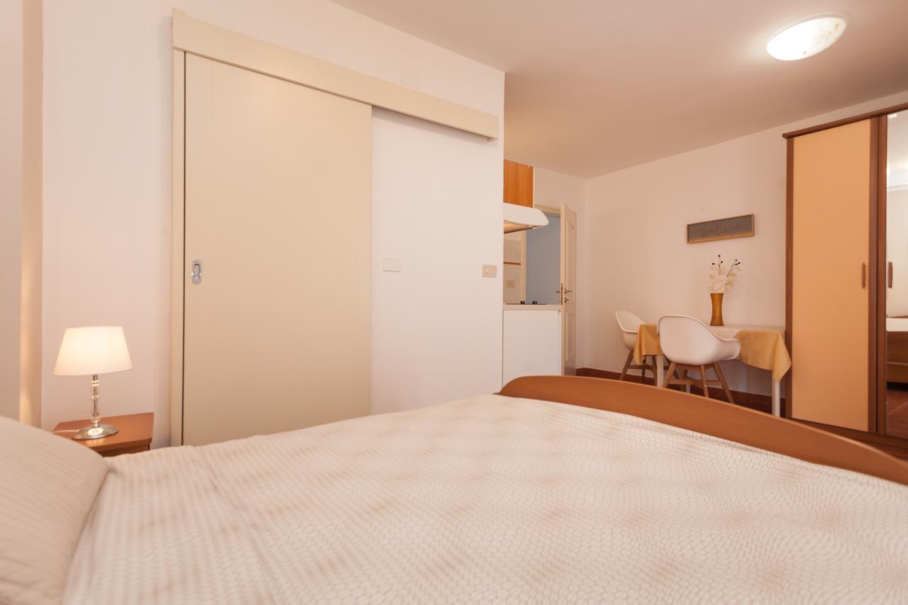 רוביני Apartments Alice מראה חיצוני תמונה